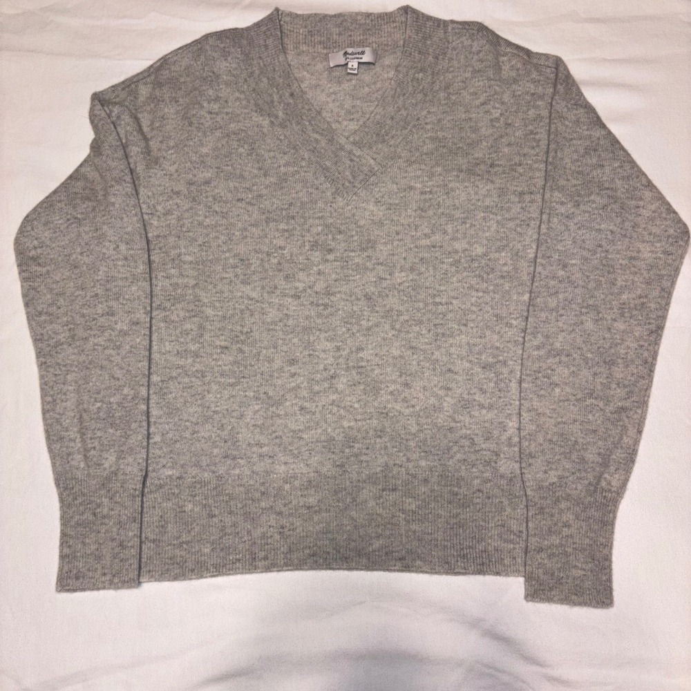 Madewell 100% Cashmere Sweater Gray V Neck Small Quiet Luxury Minimalist